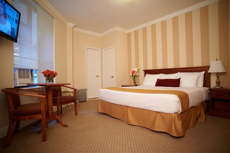 Hotel St. James