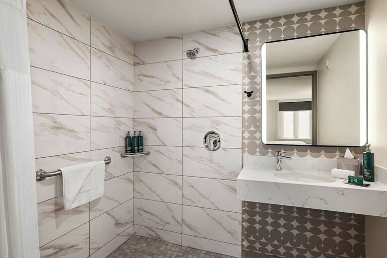 Hotel Doubletree By Hilton New York Midtown Fifth Ave
