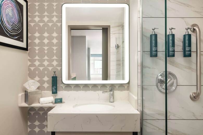 Hotel Doubletree By Hilton New York Midtown Fifth Ave
