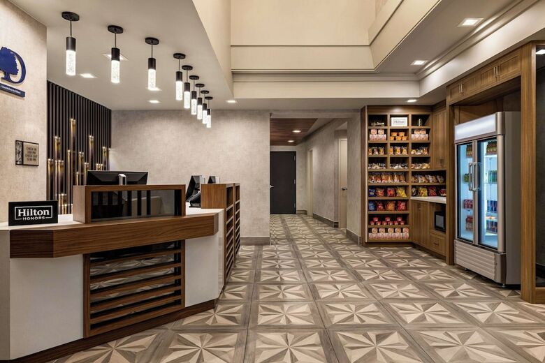 Hotel Doubletree By Hilton New York Midtown Fifth Ave