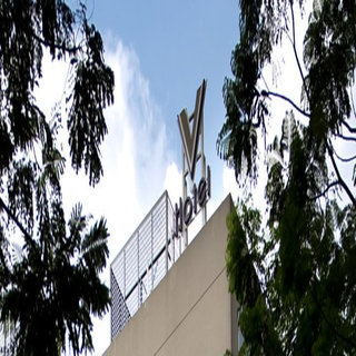 V Hotel Bencoolen