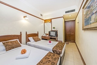 Hotel 81 Classic