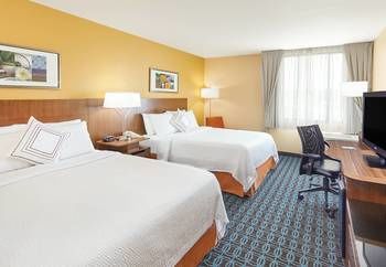 Hotel Fairfield Inn & Suites By Marriott Lombard