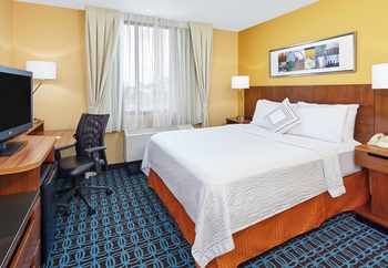 Hotel Fairfield Inn & Suites By Marriott Lombard