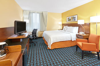 Hotel Fairfield Inn & Suites By Marriott Lombard
