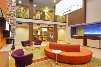 Hotel Fairfield Inn & Suites By Marriott Lombard