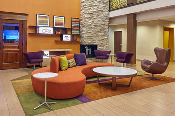 Hotel Fairfield Inn & Suites By Marriott Lombard