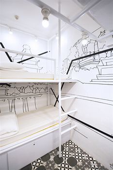 Albergue 5footway.inn Project Bugis