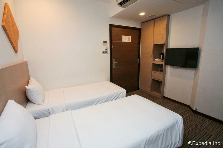 Aqueen Balestier Hotel