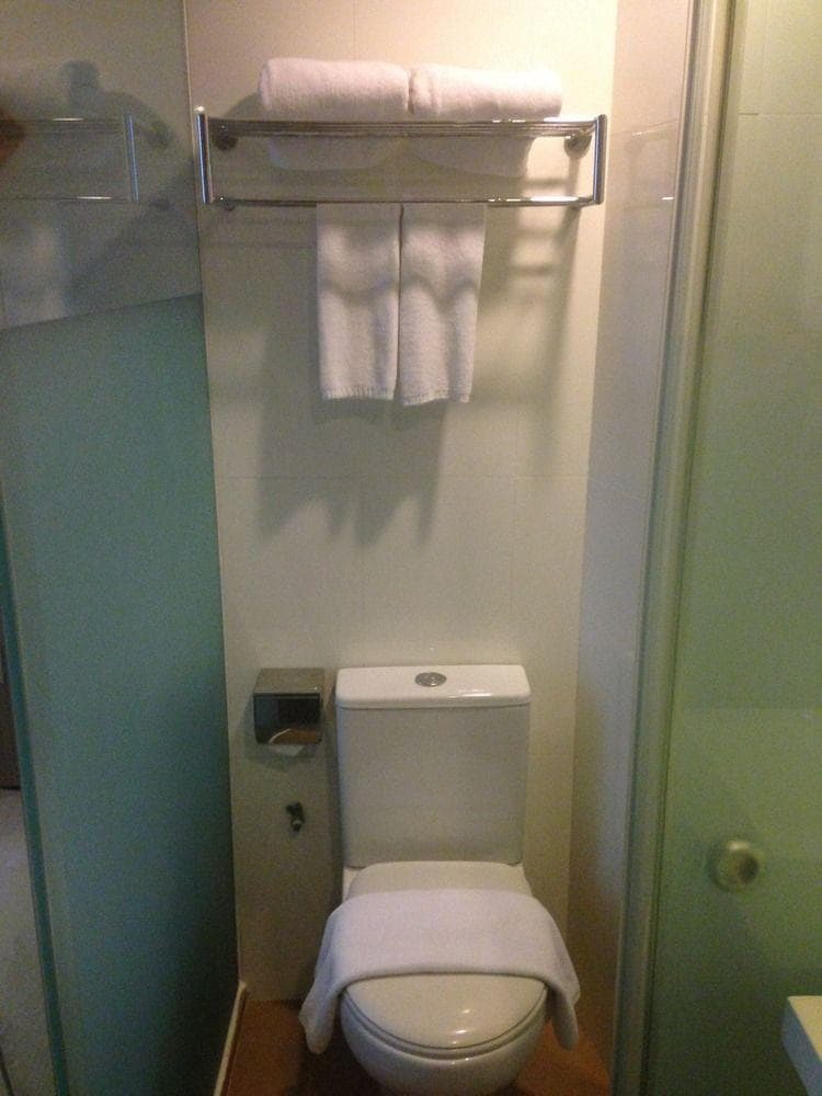 Aqueen Balestier Hotel