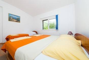 Apartments Dubelj