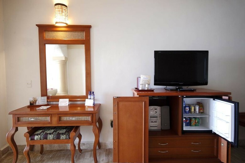 Hotel Golden Parnassus Resort & Spa - Adults Only