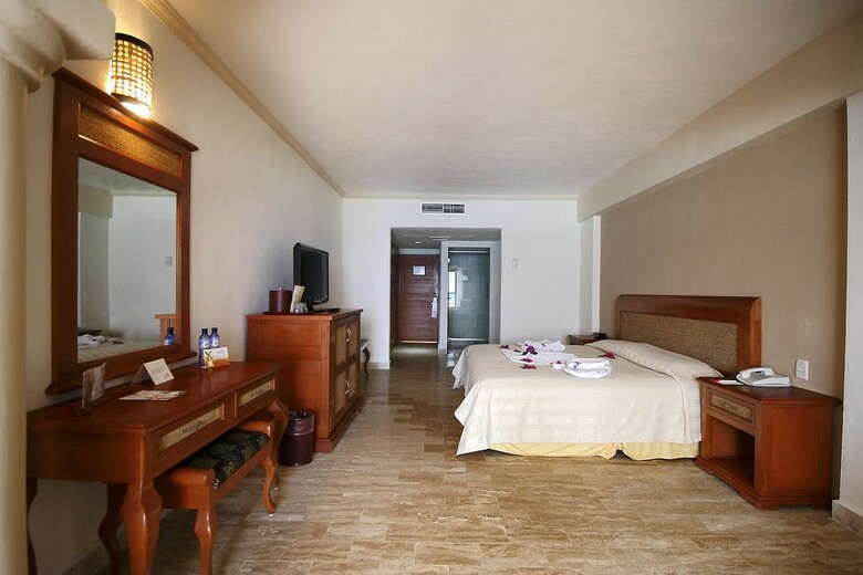 Hotel Golden Parnassus Resort & Spa - Adults Only