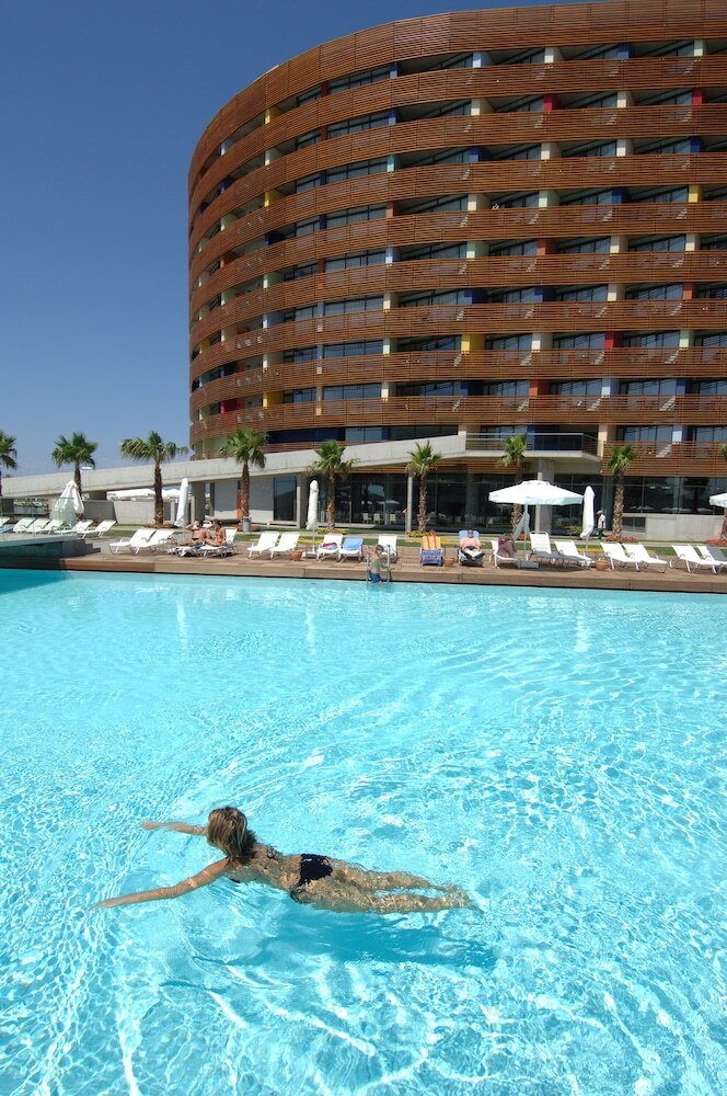 Hotel Nirvana Cosmopolitan