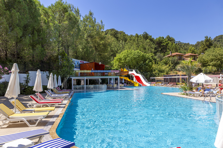 Smart Voxx Resort Hotel