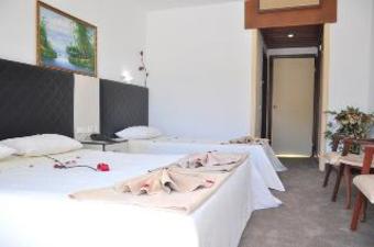 Hotel Mustis Royal Plaza
