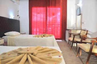 Hotel Mustis Royal Plaza