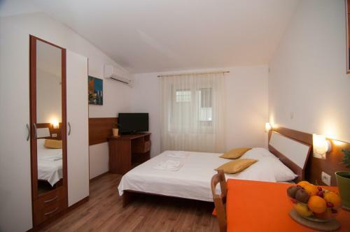 Apartments And Rooms Liburnija