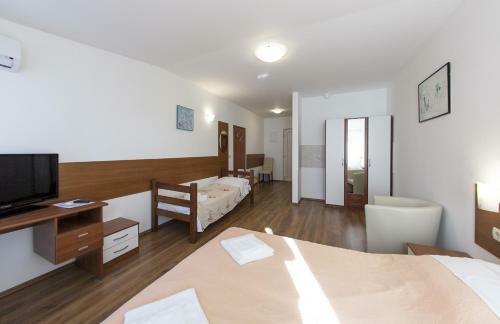 Apartments And Rooms Liburnija