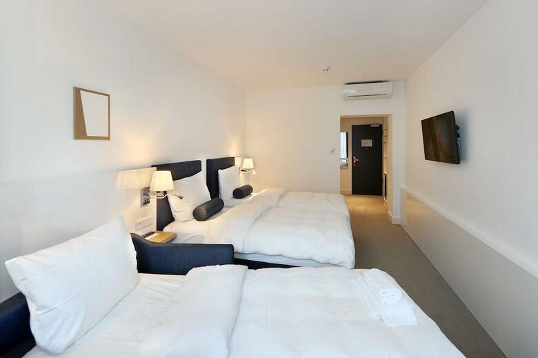 VI Vadi Hotel Bayer 89