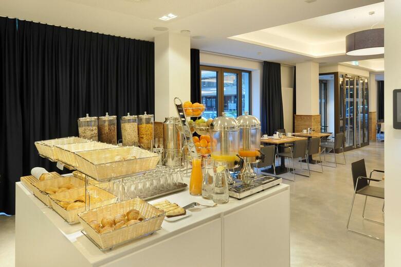 VI Vadi Hotel Bayer 89
