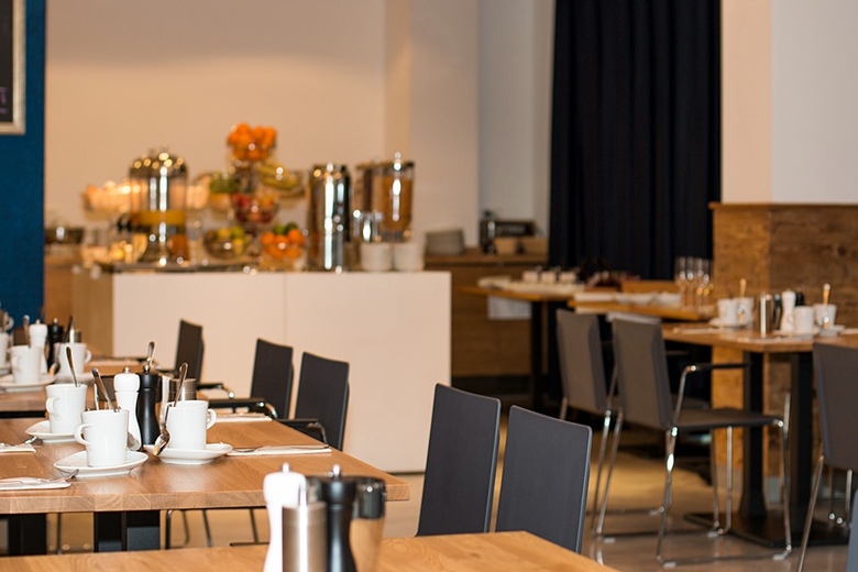 VI Vadi Hotel Bayer 89
