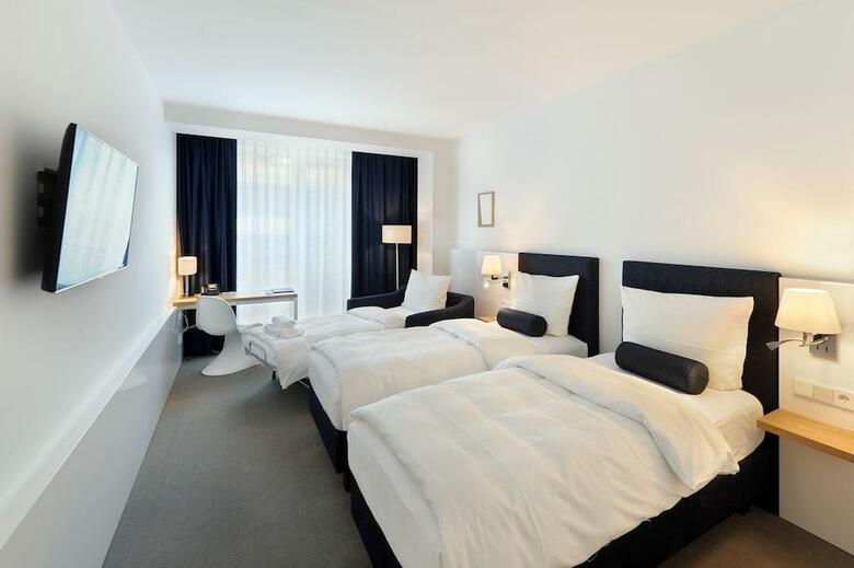 VI Vadi Hotel Bayer 89