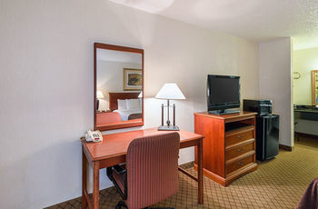 Hotel Clarion Inn I-10 East At Beltway