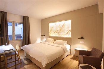 The Classic Hotel