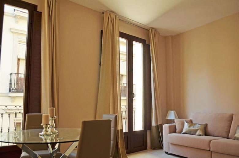 Apartamentos Siloe Suites Plaza