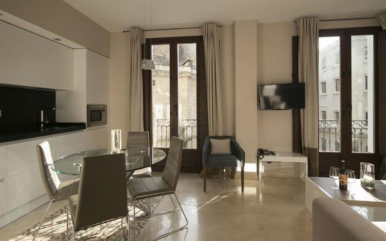 Apartamentos Siloe Suites Plaza