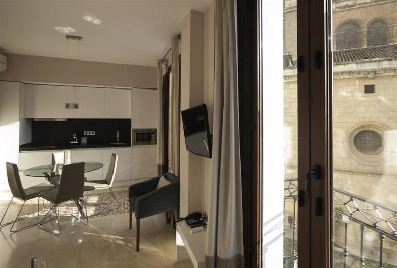 Apartamentos Siloe Suites Plaza