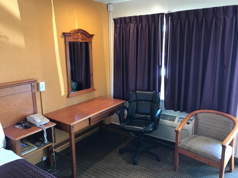 Hotel Deluxe Inn