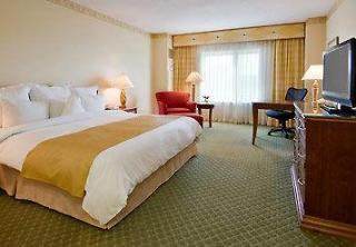 Renaissance Richardson Hotel