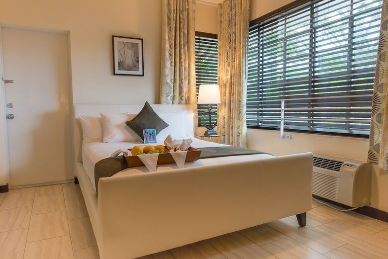 Tradewinds Apartment Hotel