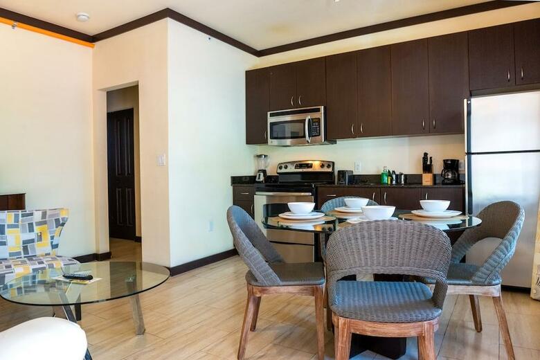 Tradewinds Apartment Hotel