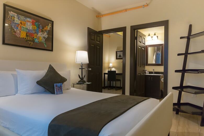 Tradewinds Apartment Hotel