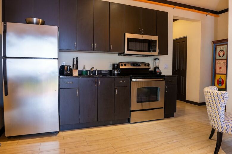 Tradewinds Apartment Hotel