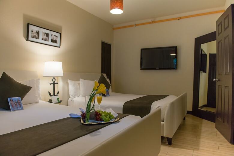Tradewinds Apartment Hotel