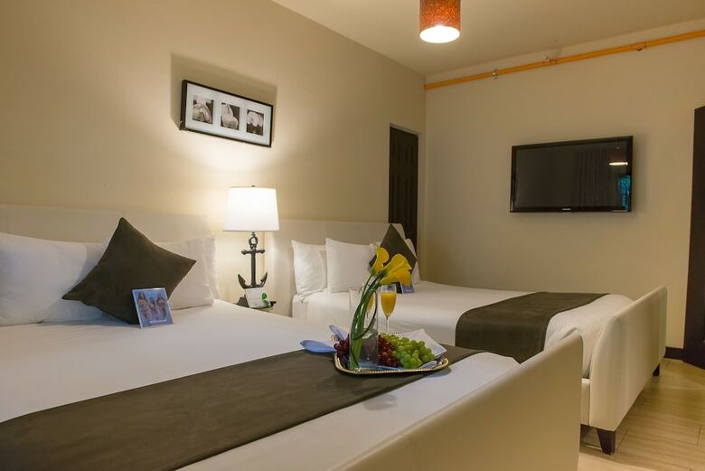 Tradewinds Apartment Hotel