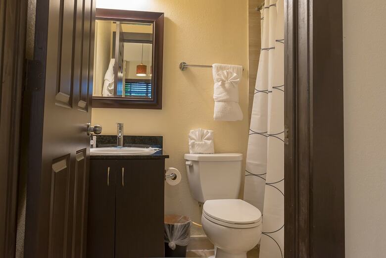 Tradewinds Apartment Hotel