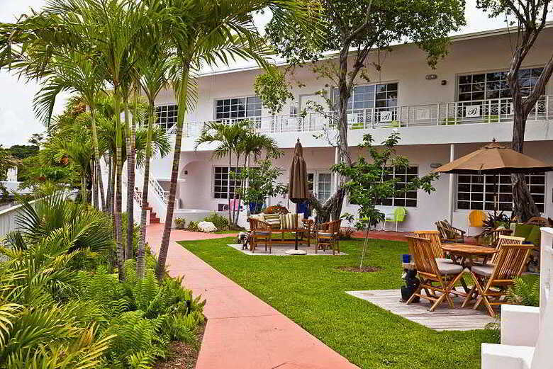 Tradewinds Apartment Hotel