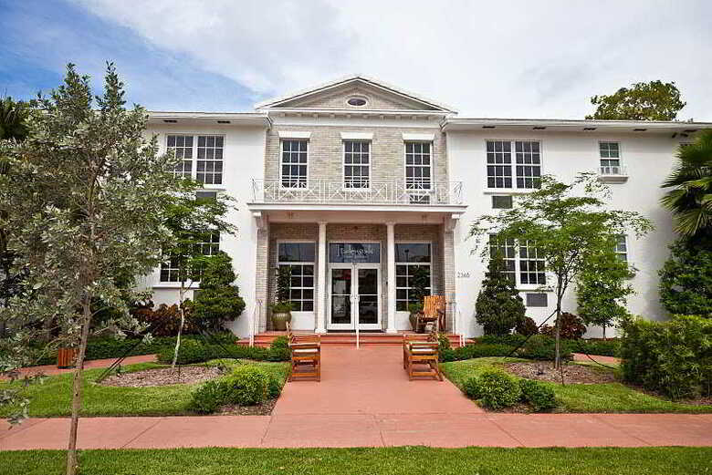 Tradewinds Apartment Hotel