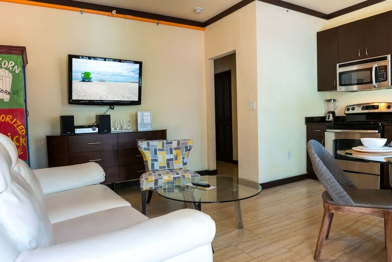 Tradewinds Apartment Hotel