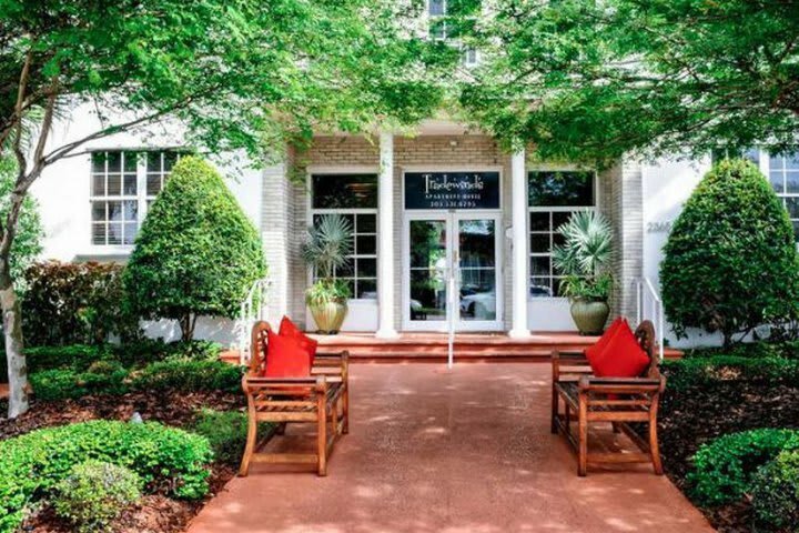 Tradewinds Apartment Hotel