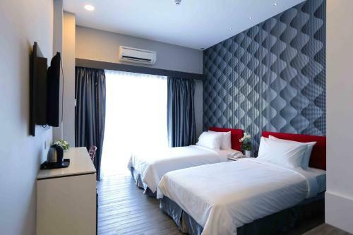Cenang Plaza Beach Hotel