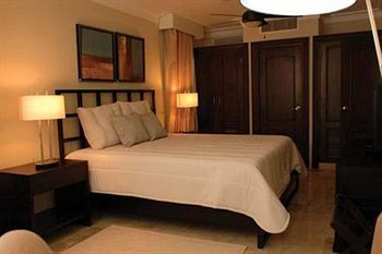 Hotel Lifestyle Royal Suites