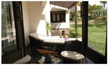 Hotel Lifestyle Royal Suites