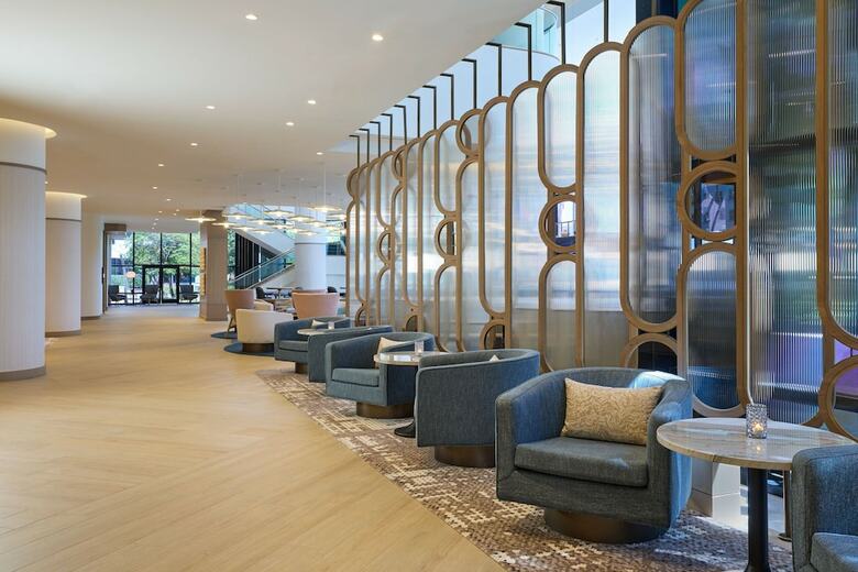 Hotel Renaissance Long Beach