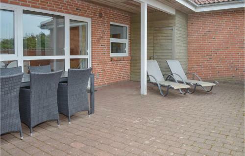 Holiday Home Lyngvejen R�m� V